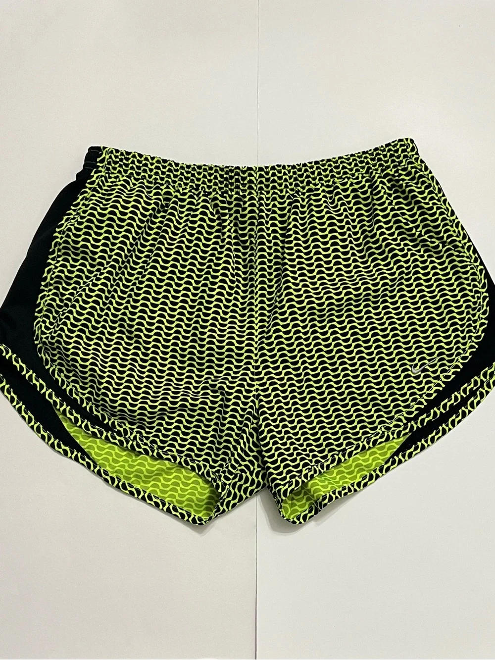 Nike Women's Tempo Running Shorts In Neon Yellow & Black Size Large